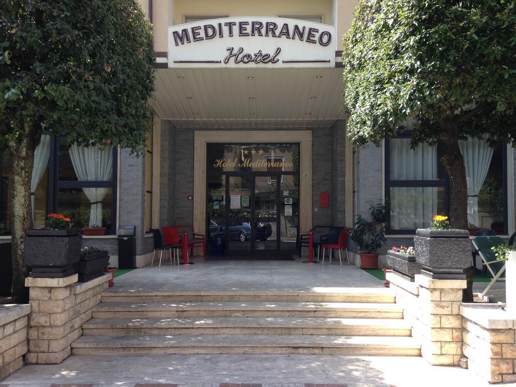 Hotel Mediterraneo เคียนเชียโนแตร์เม ภายนอก รูปภาพ