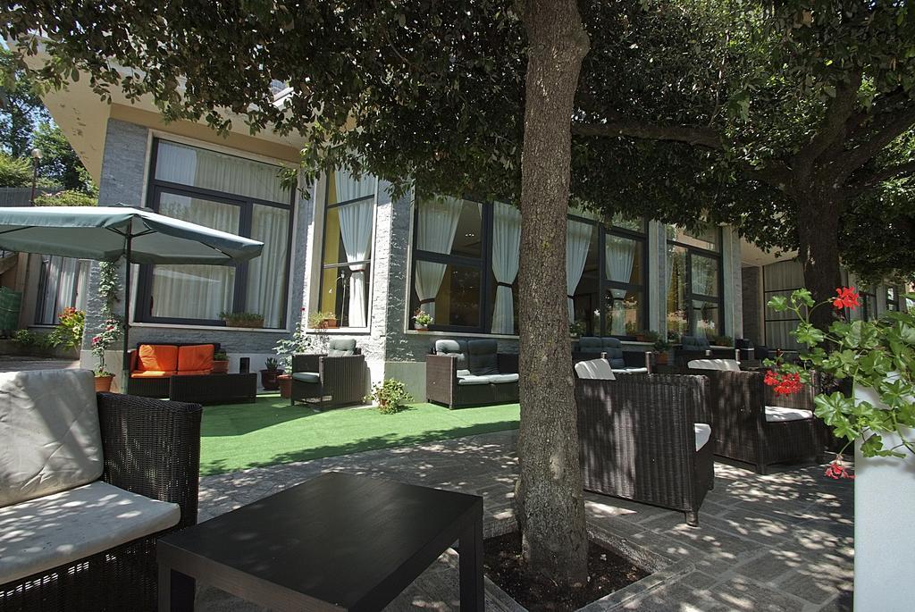 Hotel Mediterraneo เคียนเชียโนแตร์เม ภายนอก รูปภาพ