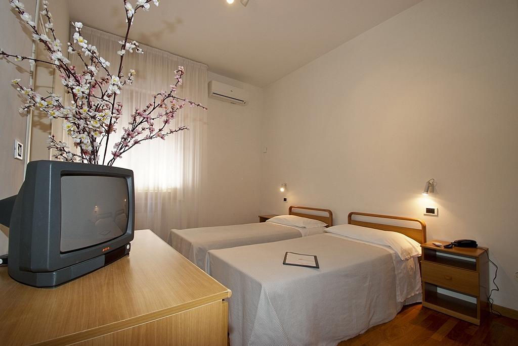 Hotel Mediterraneo เคียนเชียโนแตร์เม ห้อง รูปภาพ