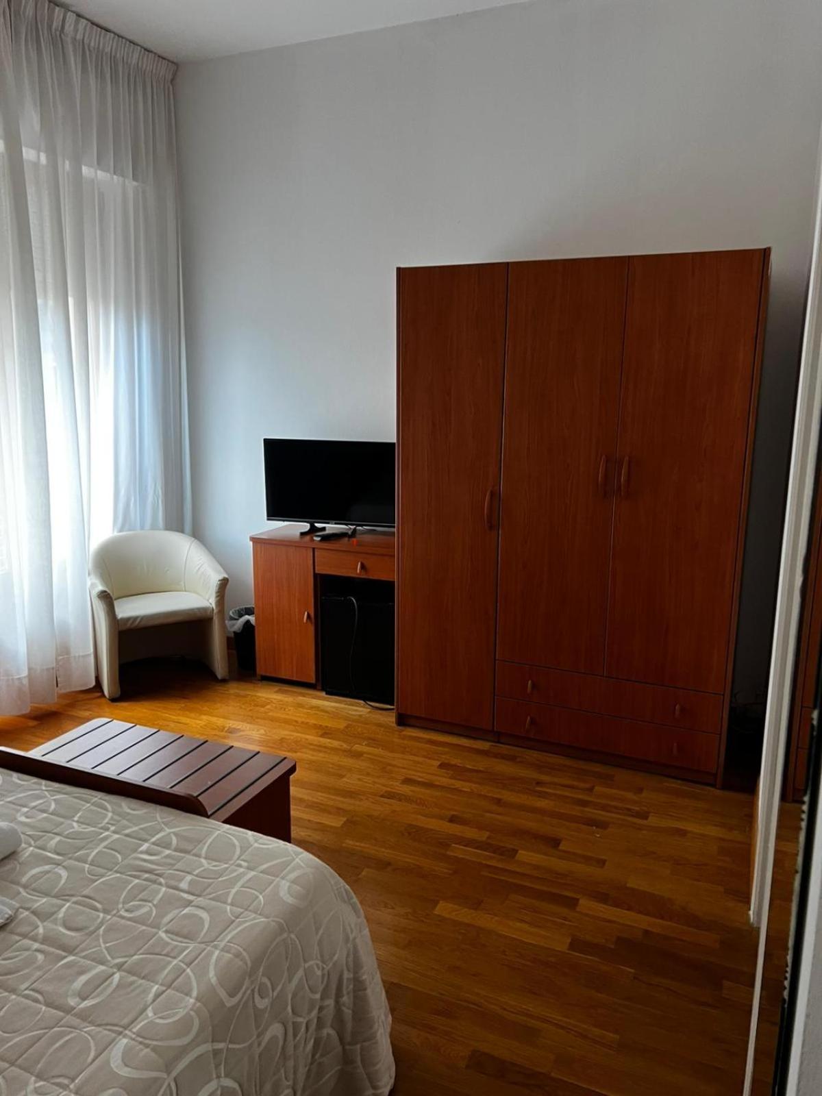 Hotel Mediterraneo เคียนเชียโนแตร์เม ภายนอก รูปภาพ